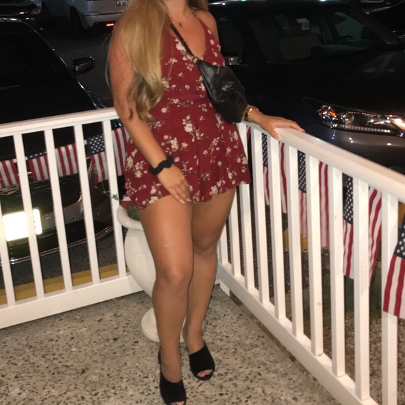 Floral romper - Picture 2 of 2